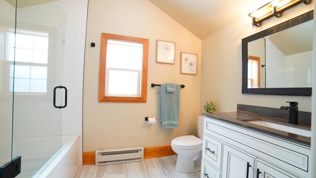 Photo of Bathroom in Creekside Meadows