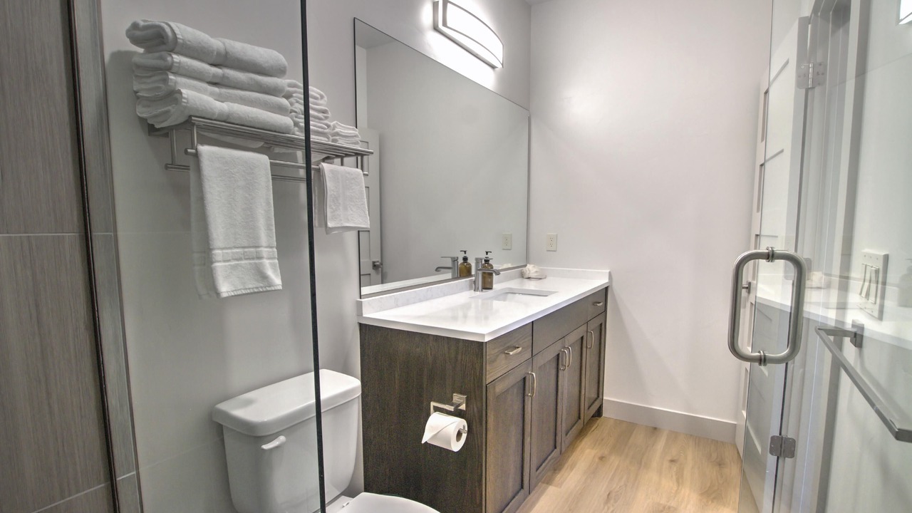 Photo of Bathroom in Garden City