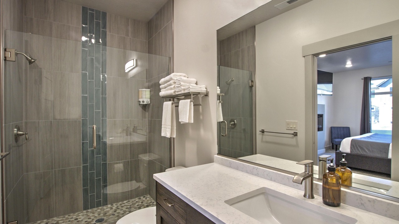 Photo of Bathroom in Garden City