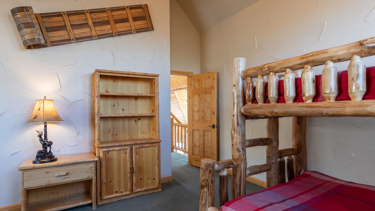 Photo of Bedroom in Star Valley Ranch
