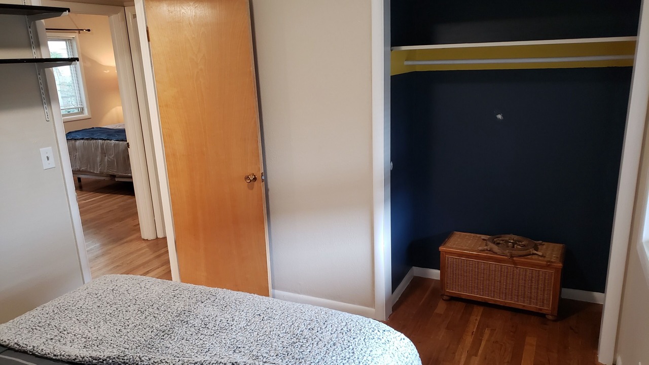 Photo of Bedroom in Sunset