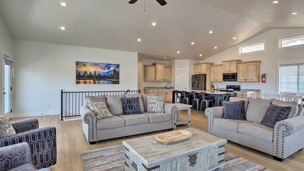 Photo of Livingroom in Sweetwater