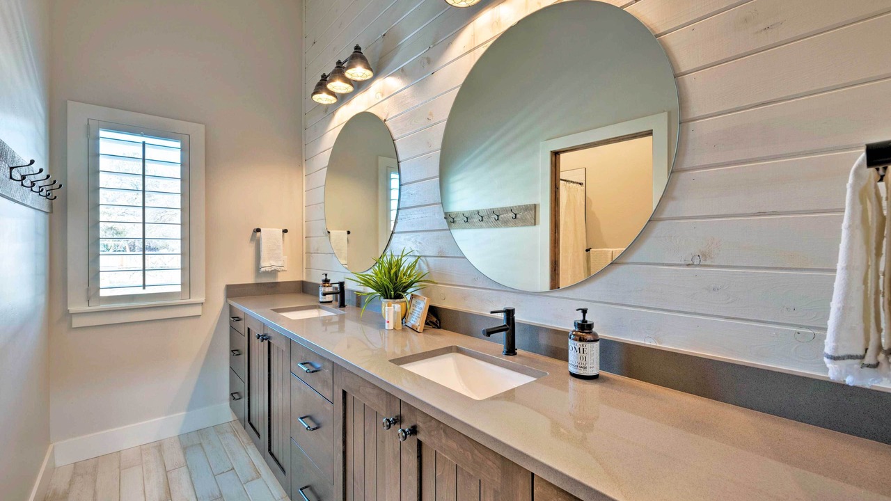 Photo of Bathroom in Woodland Estates