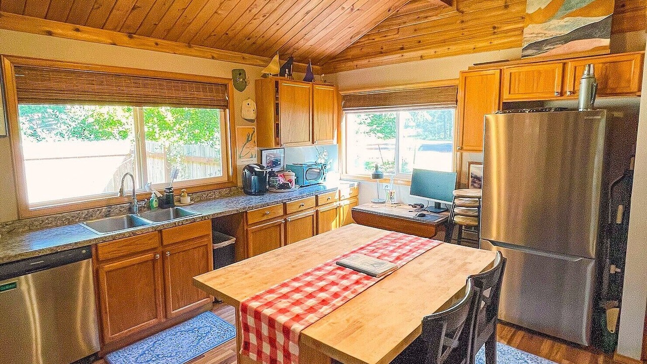 Photo of Kitchen in Hoodsport