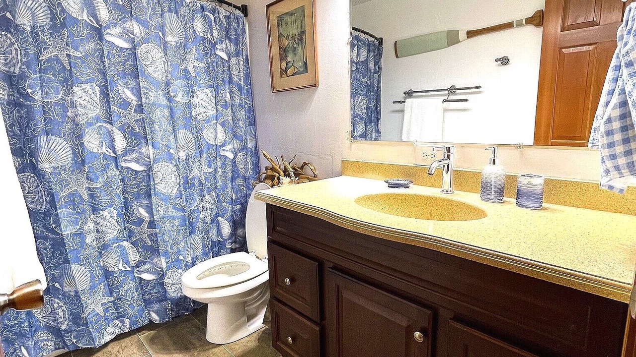 Photo of Bathroom in Hoodsport