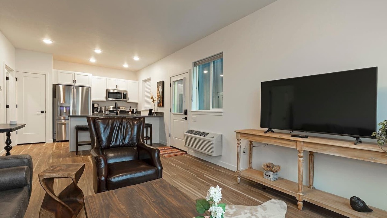 Photo of Livingroom in Northside