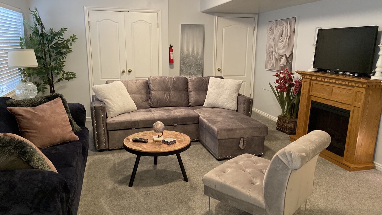 Photo of Livingroom in Millcreek