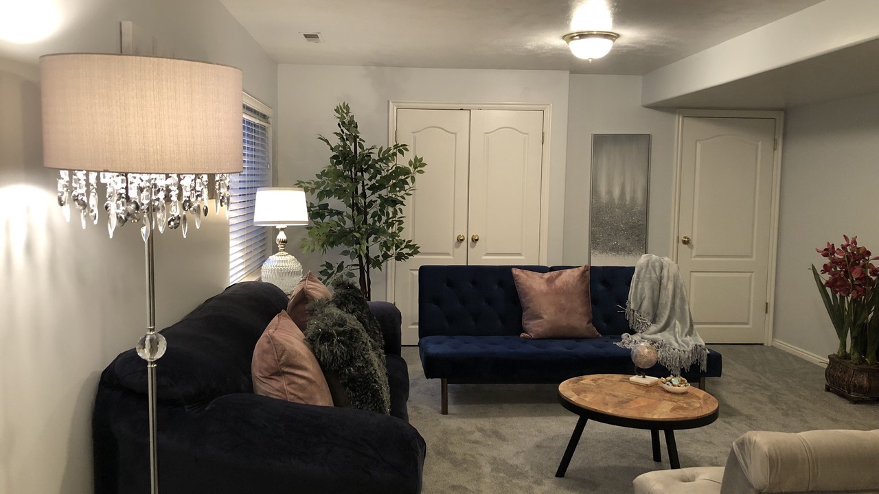 Photo of Livingroom in Millcreek