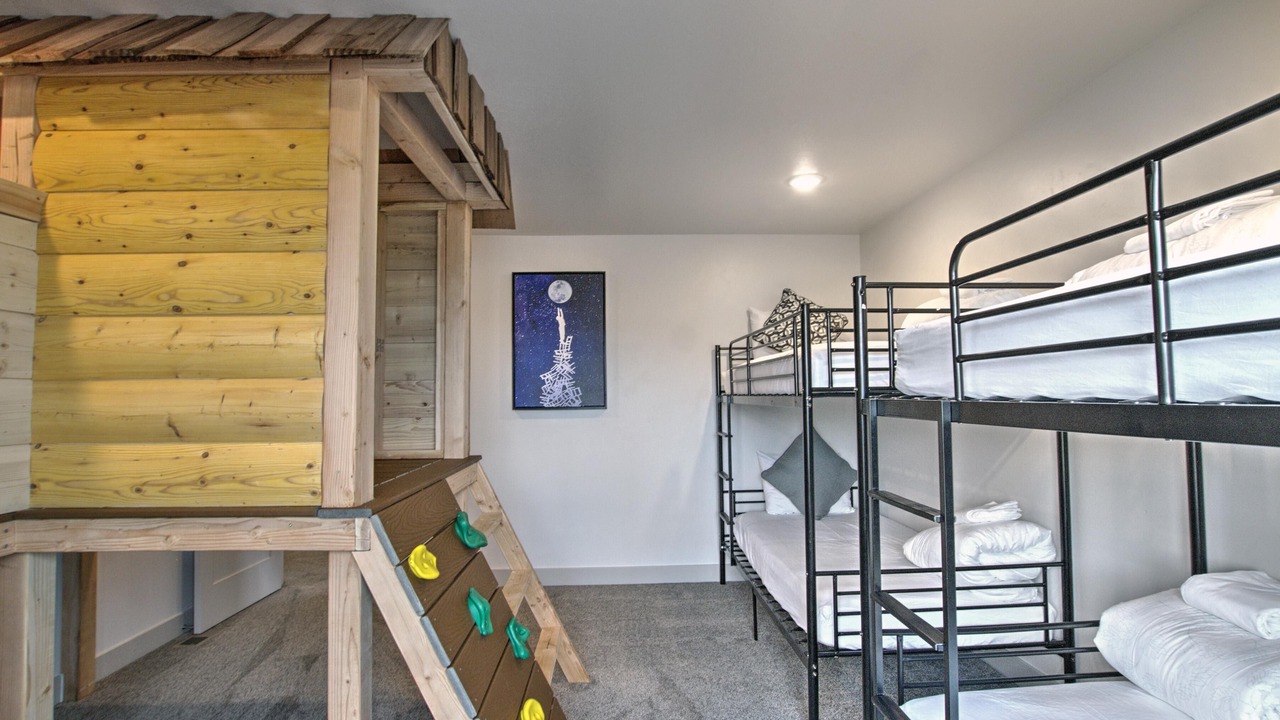 Photo of Bedroom in Garden City