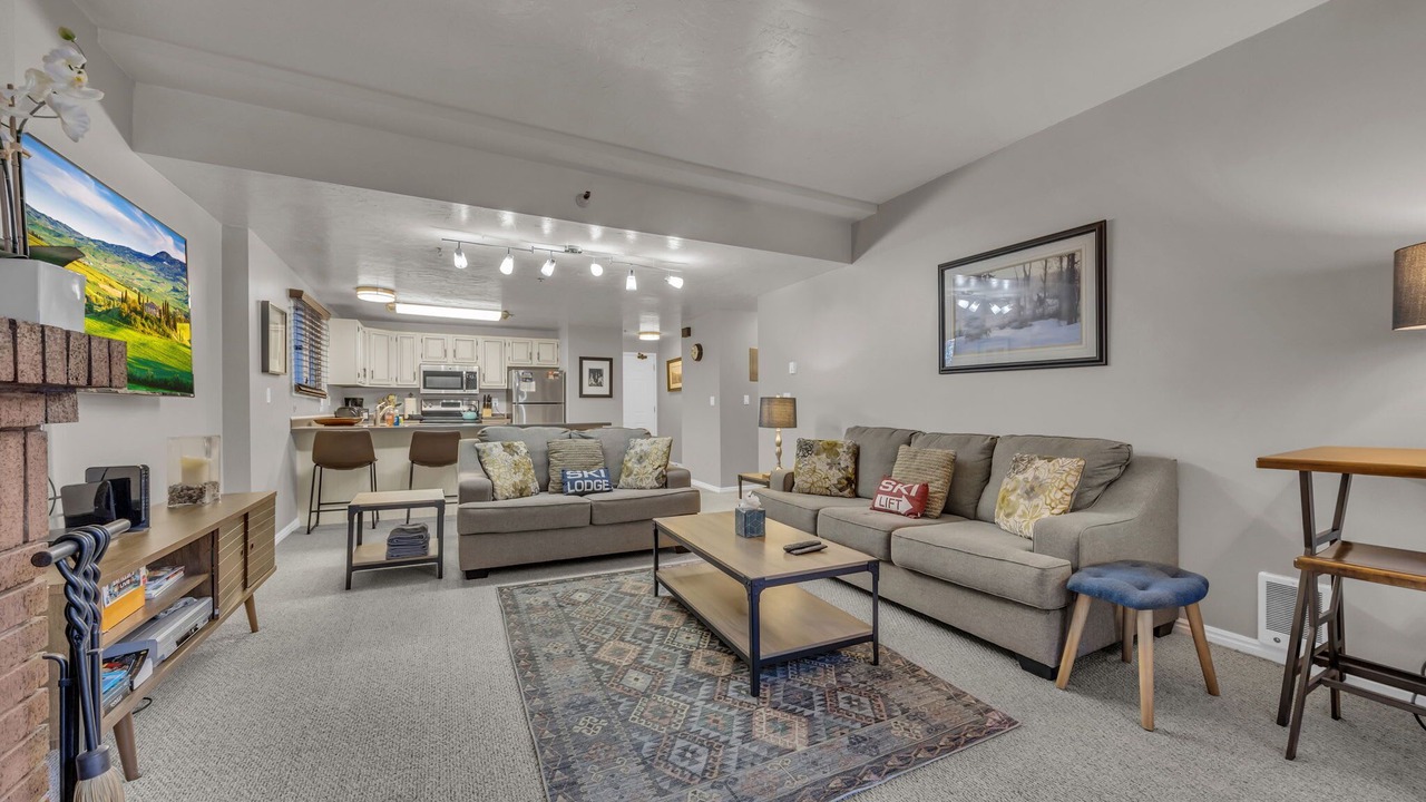 Photo of Livingroom in North Park City