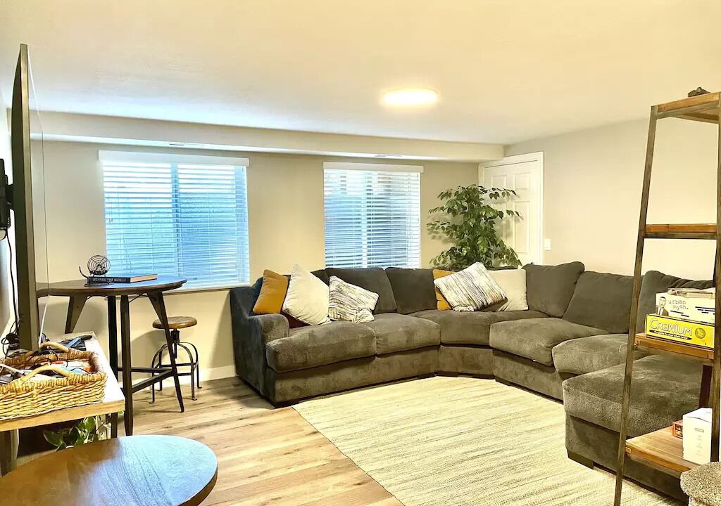 Photo of Livingroom in Cottonwood Heights