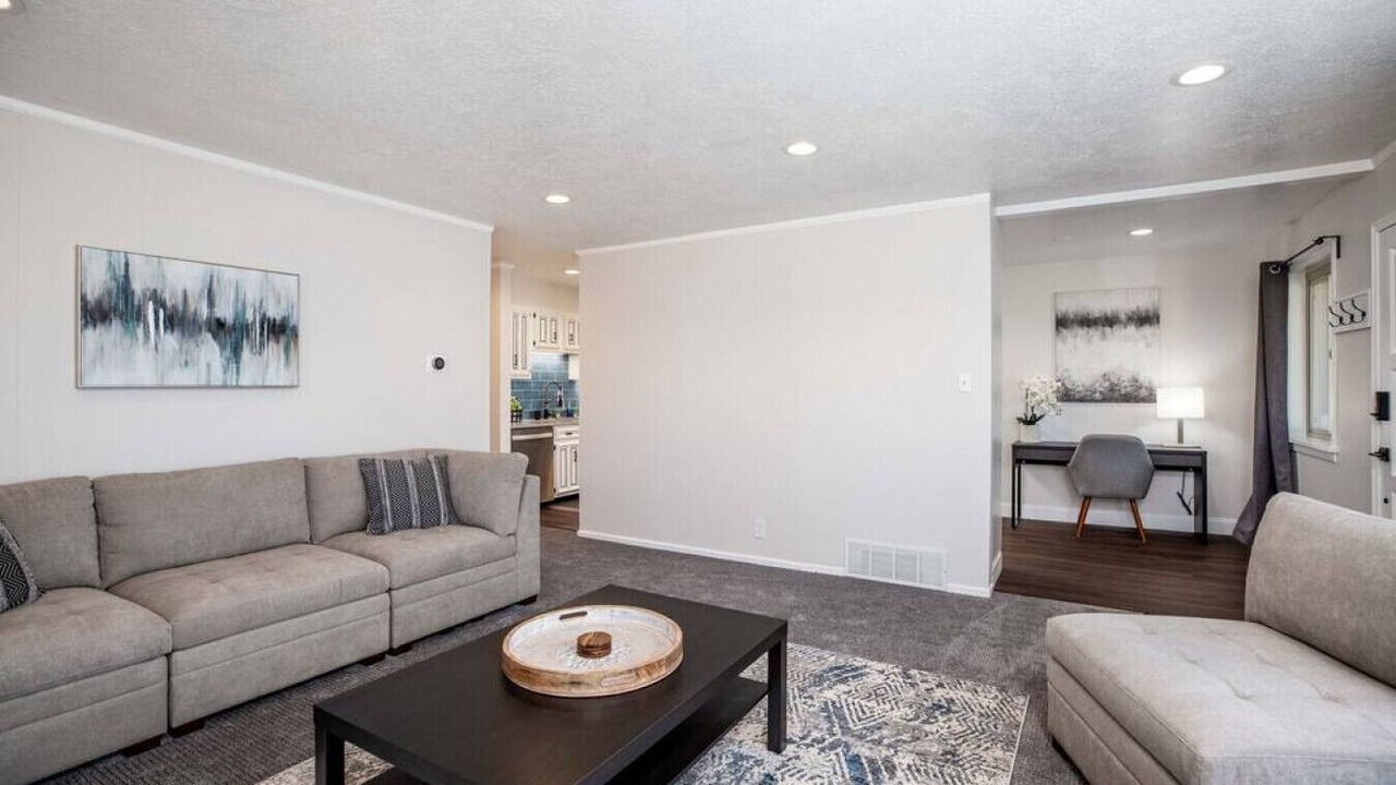 Photo of Livingroom in Rose Park