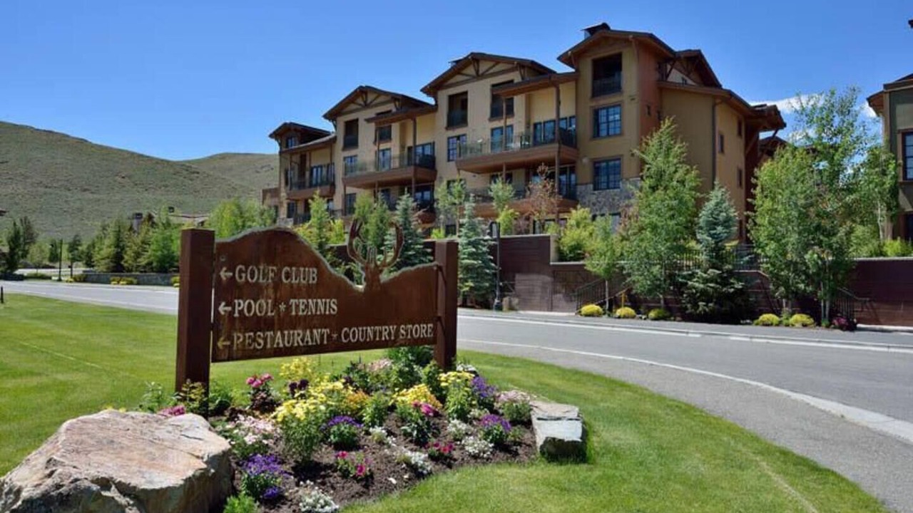 Photo of Outdoor in Elkhorn Village