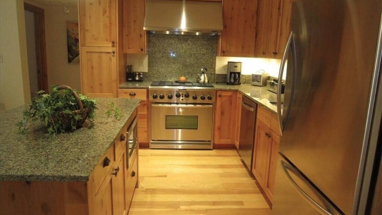 Photo of Kitchen in Elkhorn Village