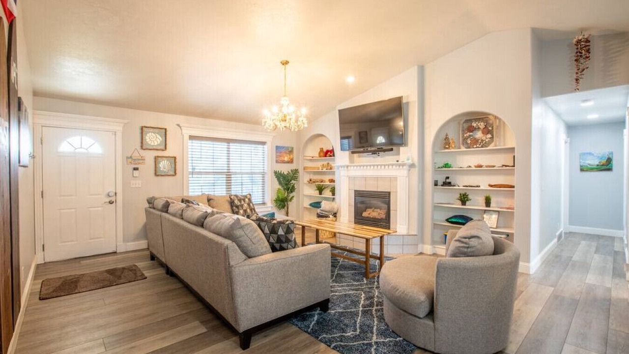 Photo of Livingroom in Pleasant Grove