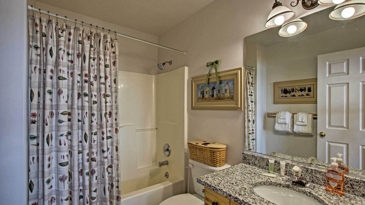 Photo of Bathroom in Harbor Village