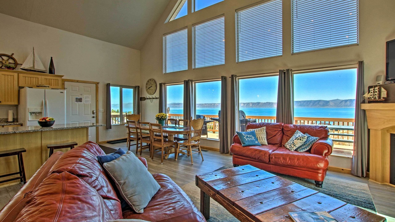 Photo of Livingroom in Harbor Village