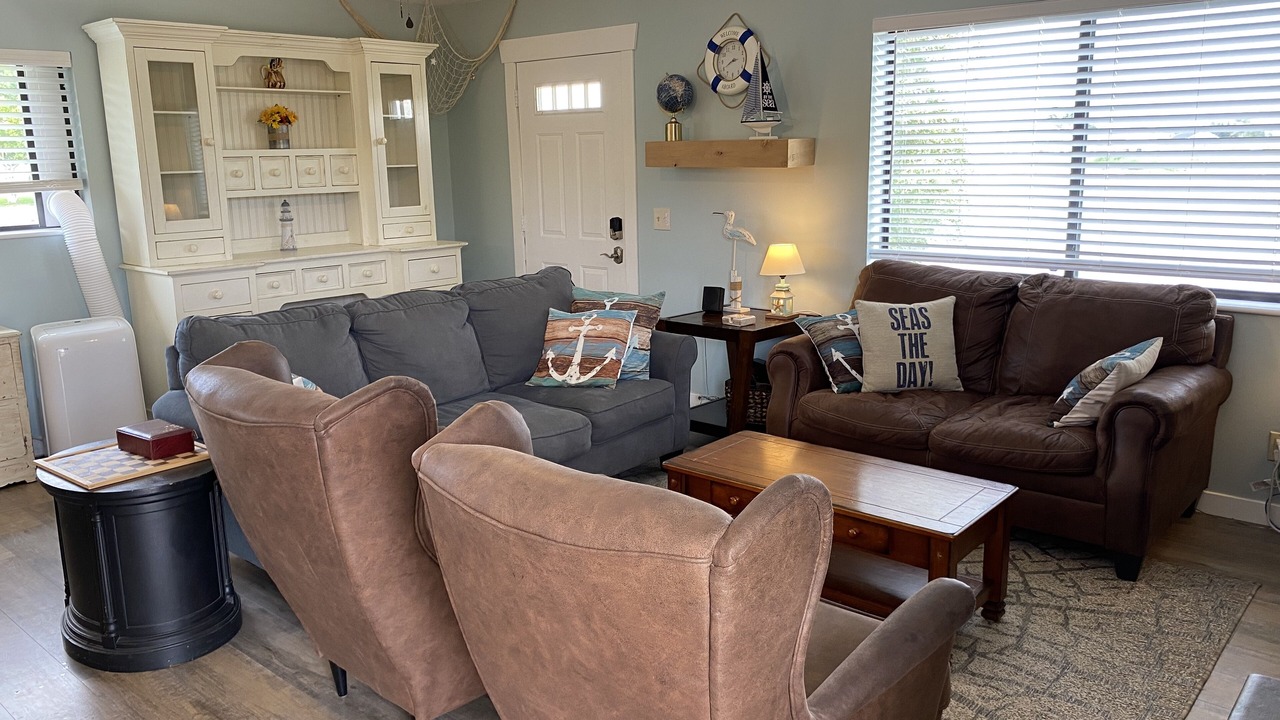 Photo of Livingroom in Sweetwater
