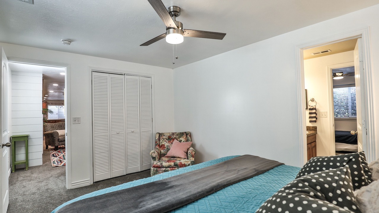 Photo of Bedroom in Farr West