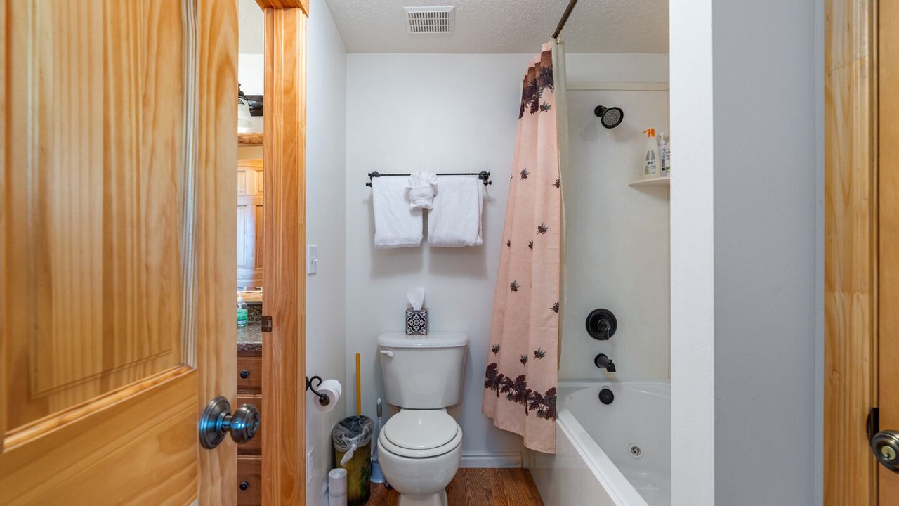 Photo of Bathroom in Sweetwater
