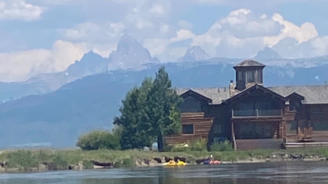 Photo of Others in Victor