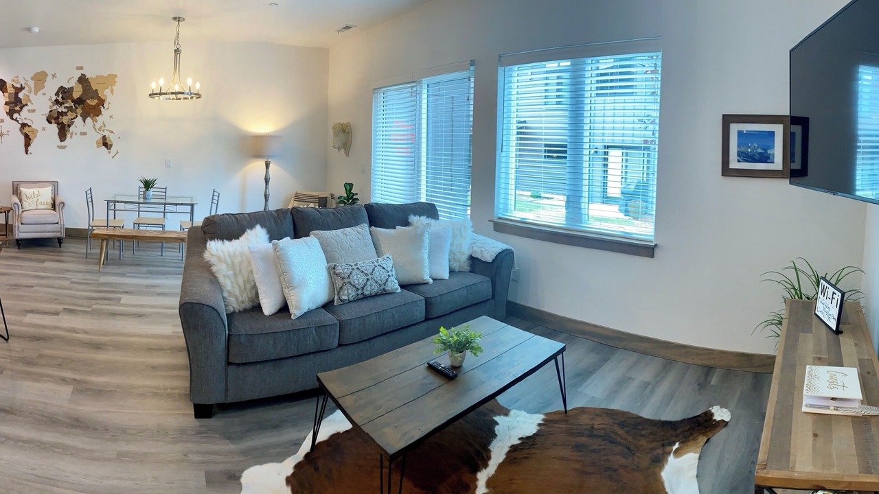 Photo of Livingroom in Victor