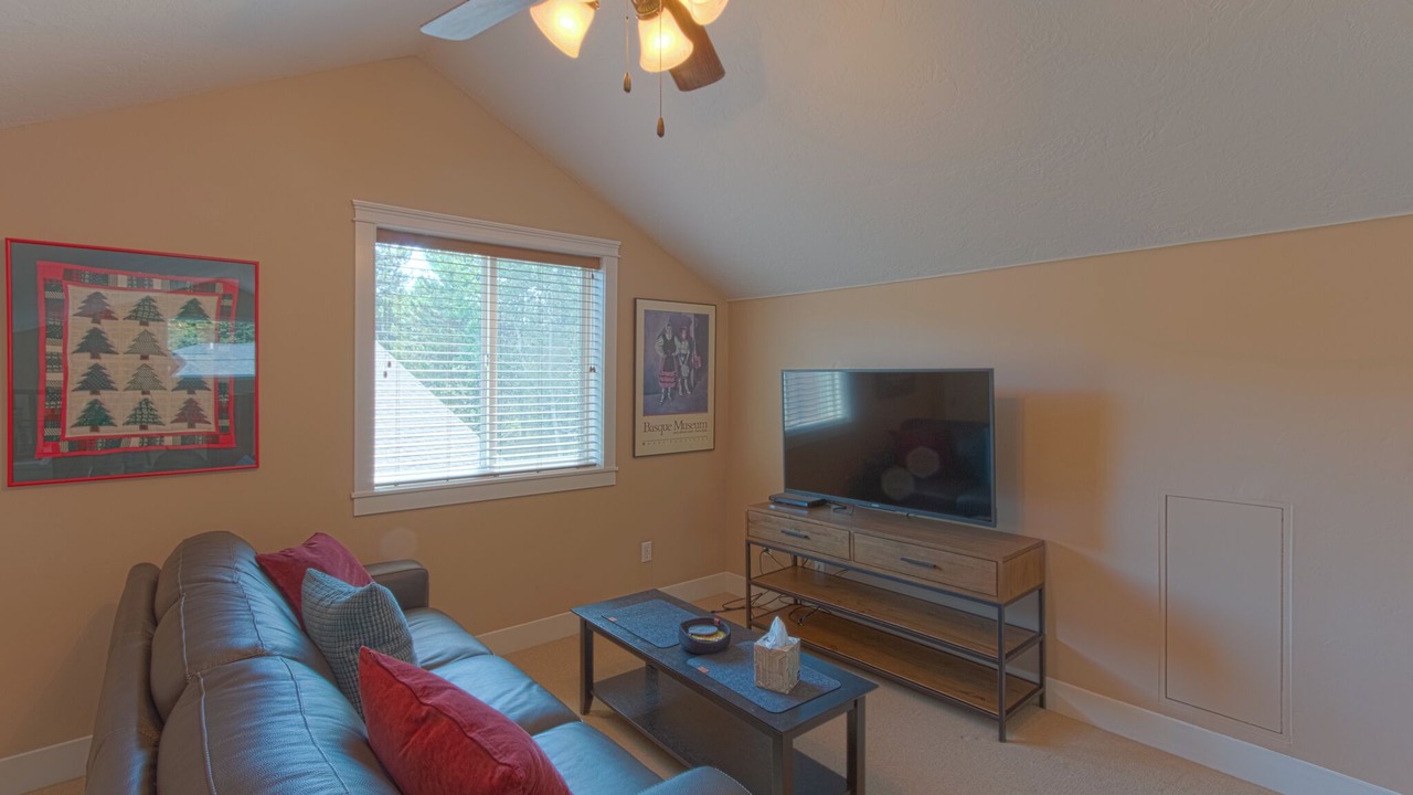 Photo of Livingroom in McCall