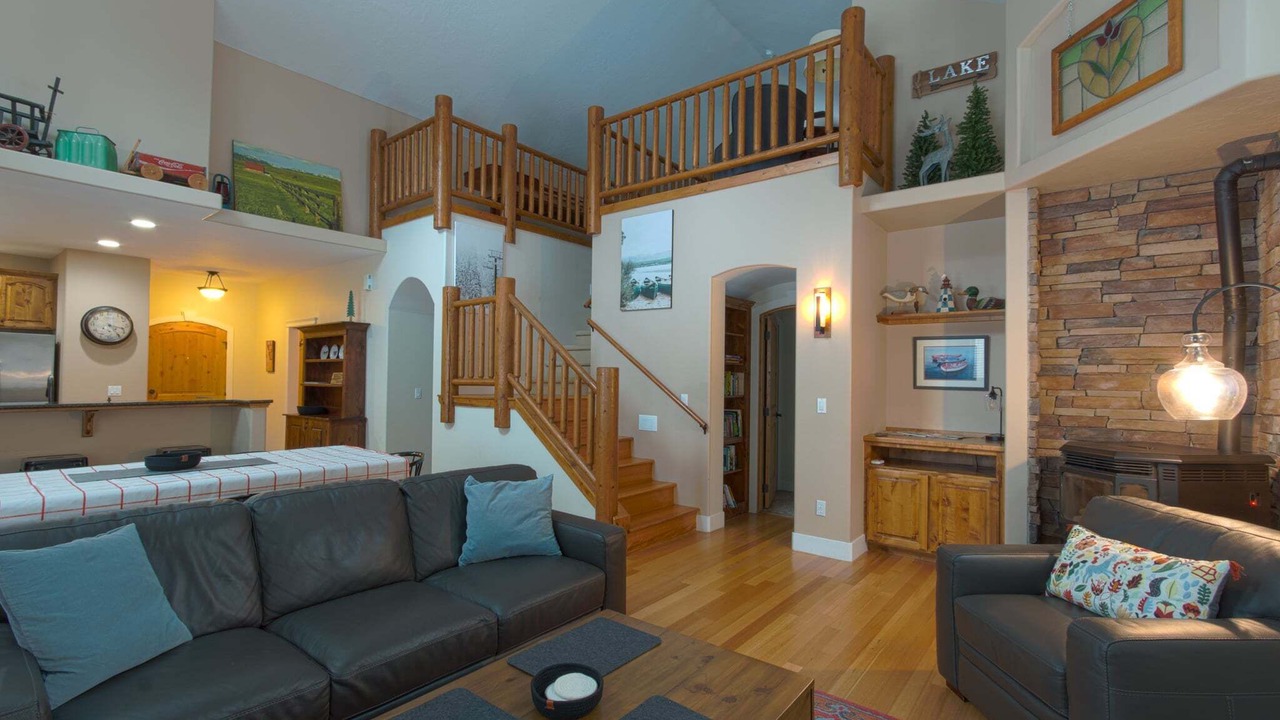 Photo of Livingroom in McCall