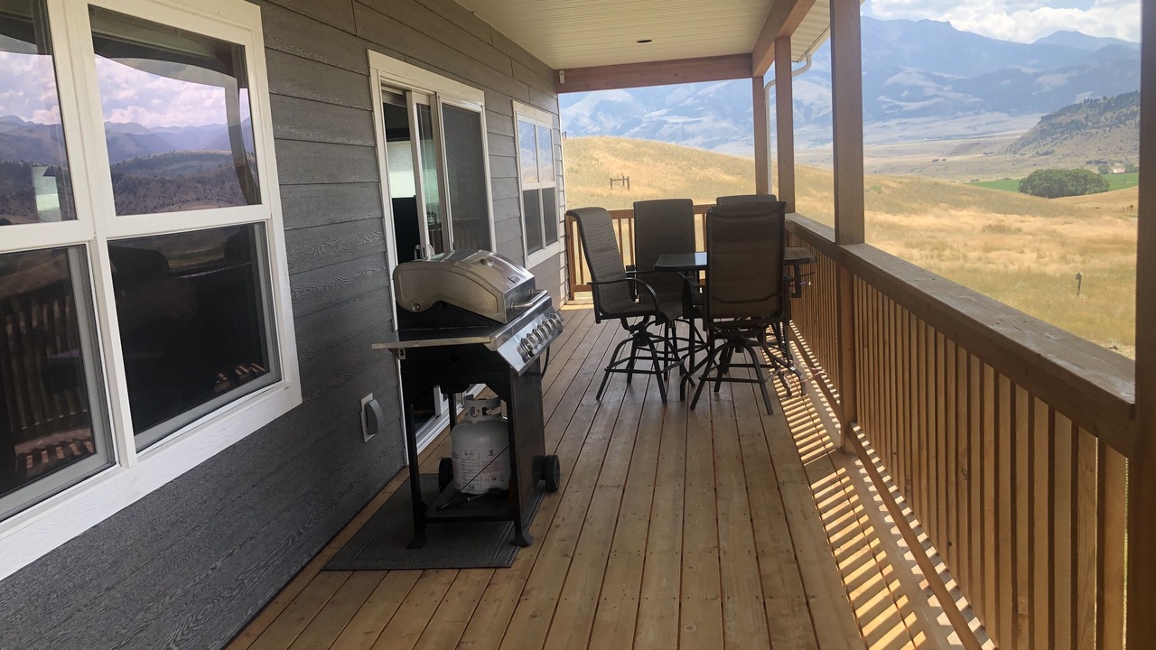 Photo of Patio Balcony in Emigrant