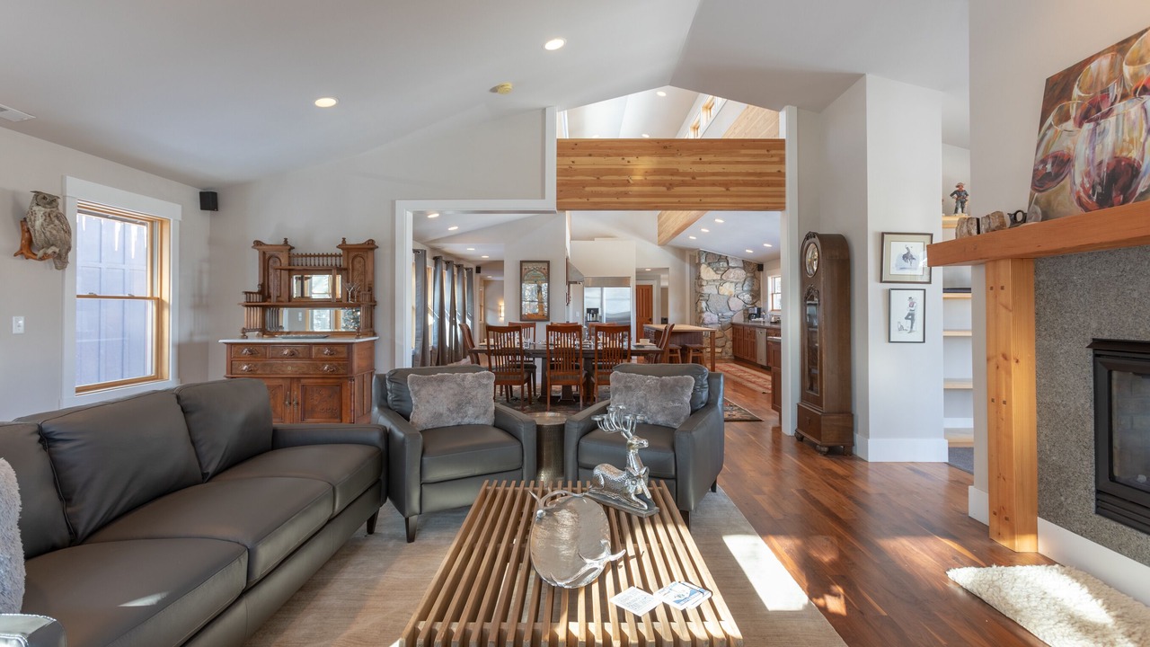 Photo of Livingroom in Teton Village
