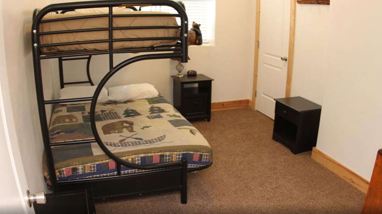 Photo of Bedroom in Harbor Village