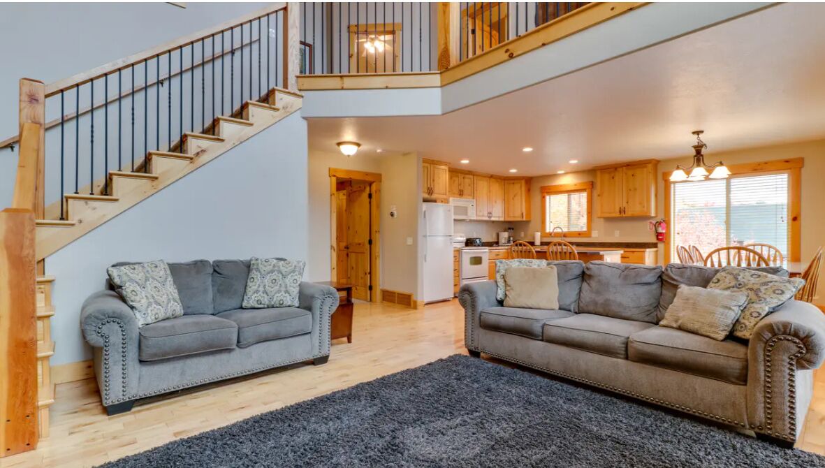 Photo of Livingroom in Harbor Village