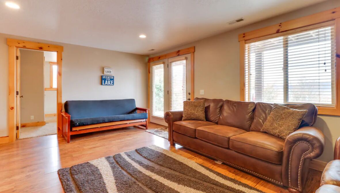 Photo of Livingroom in Harbor Village