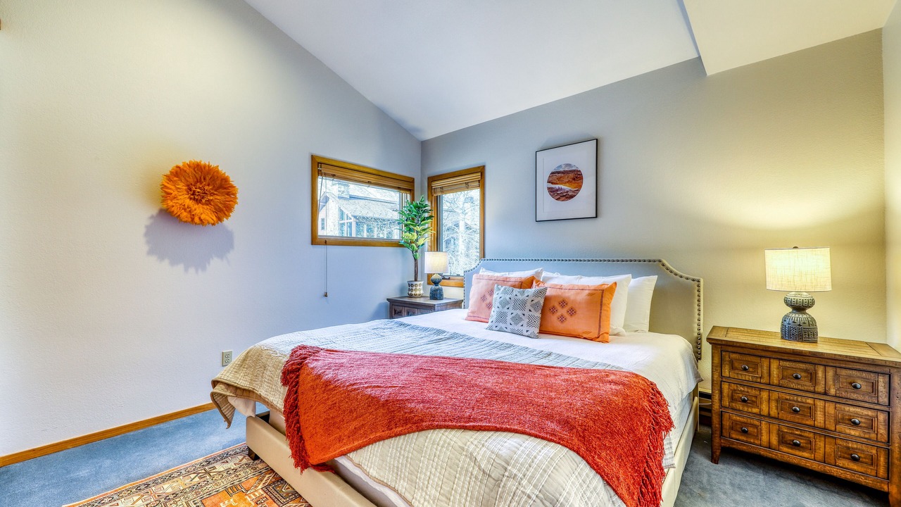 Photo of Bedroom in Warm Springs