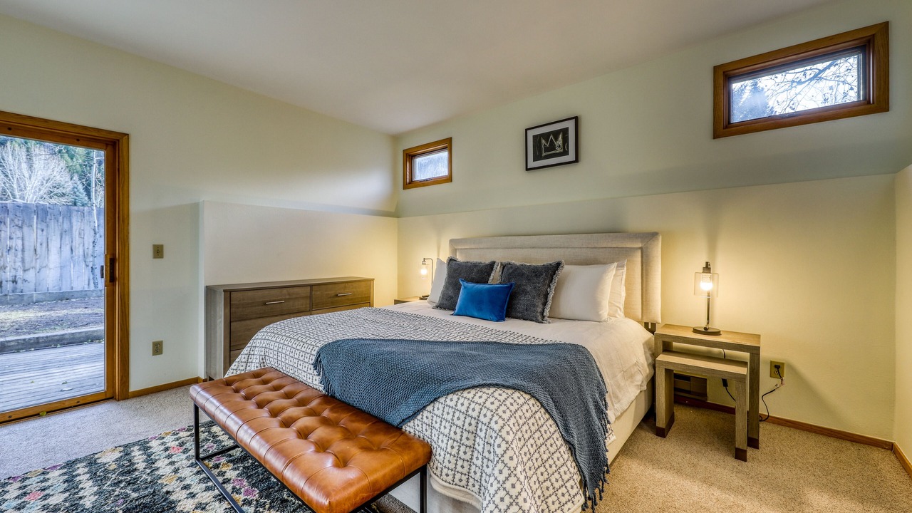Photo of Bedroom in Warm Springs