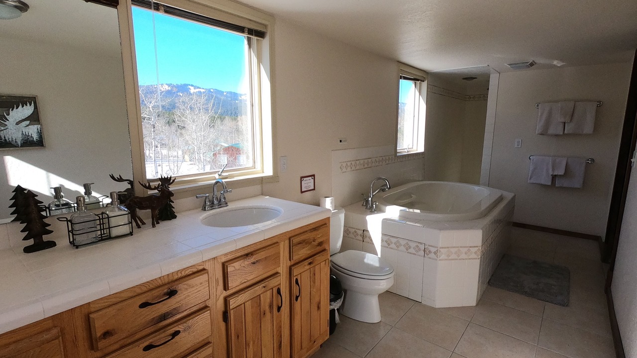 Photo of Bathroom in Lazy Acres
