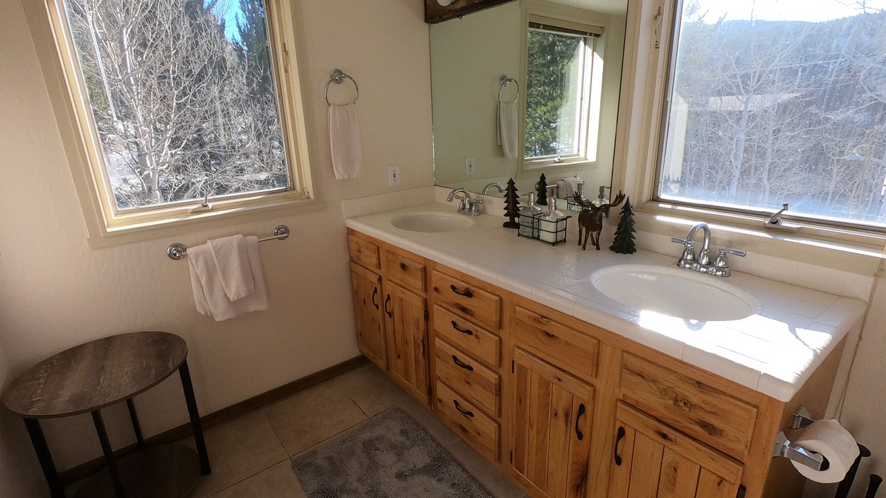 Photo of Bathroom in Lazy Acres