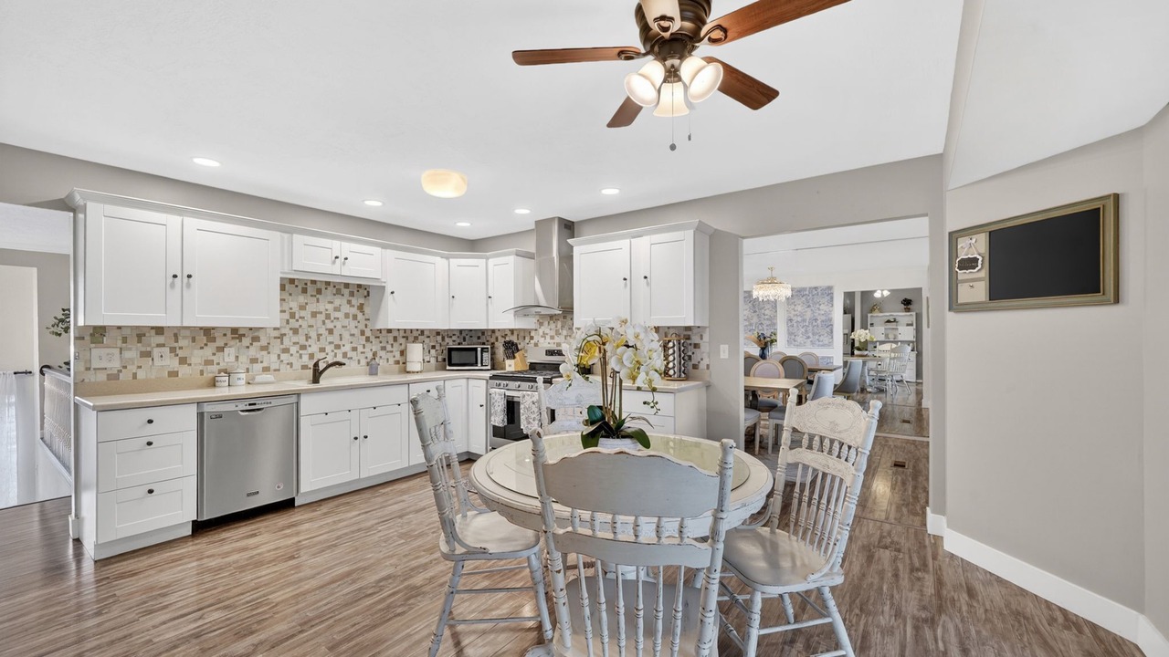 Photo of Kitchen in Sandy