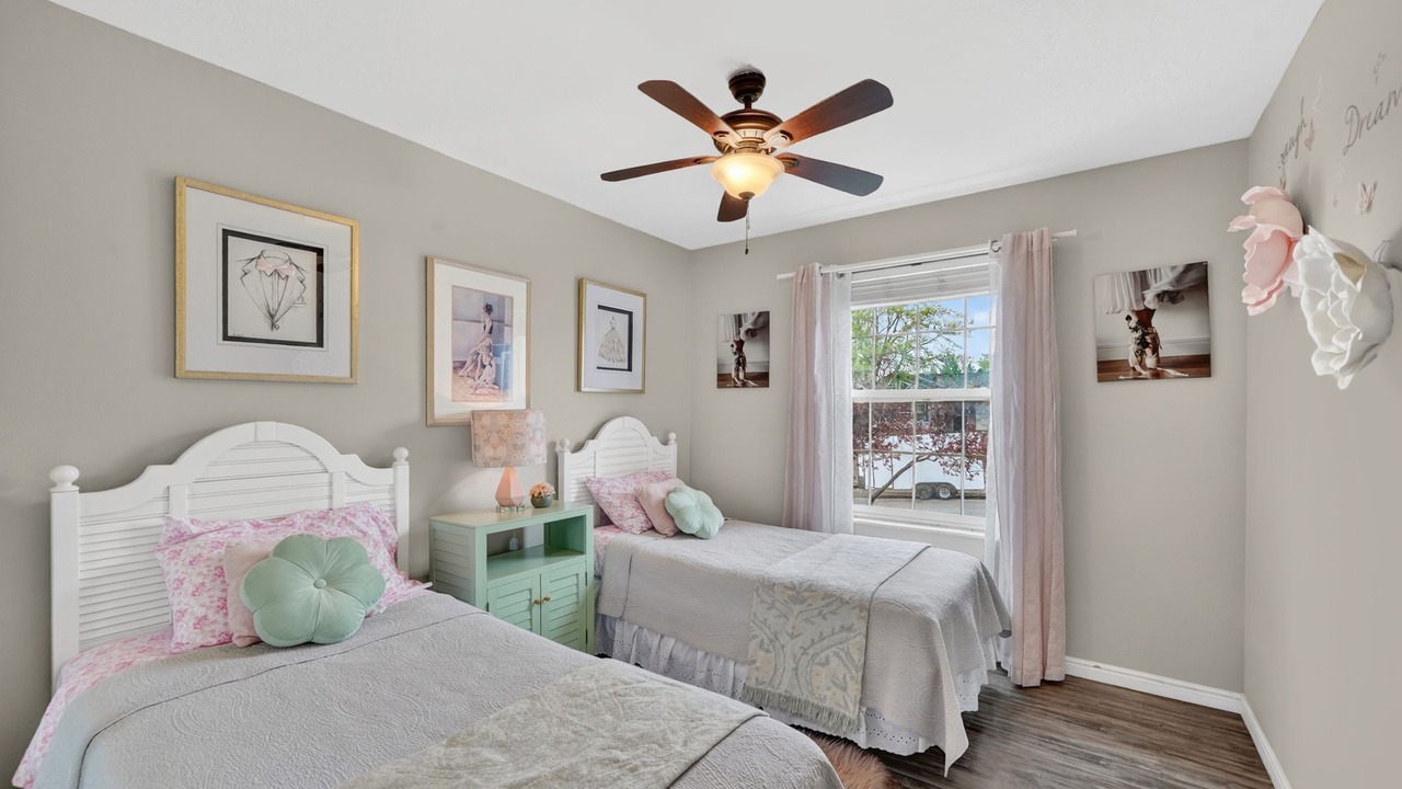 Photo of Bedroom in Sandy