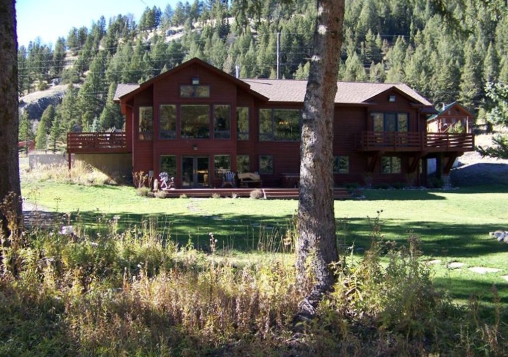 Photo of Outdoor in Lost Trails Retreat