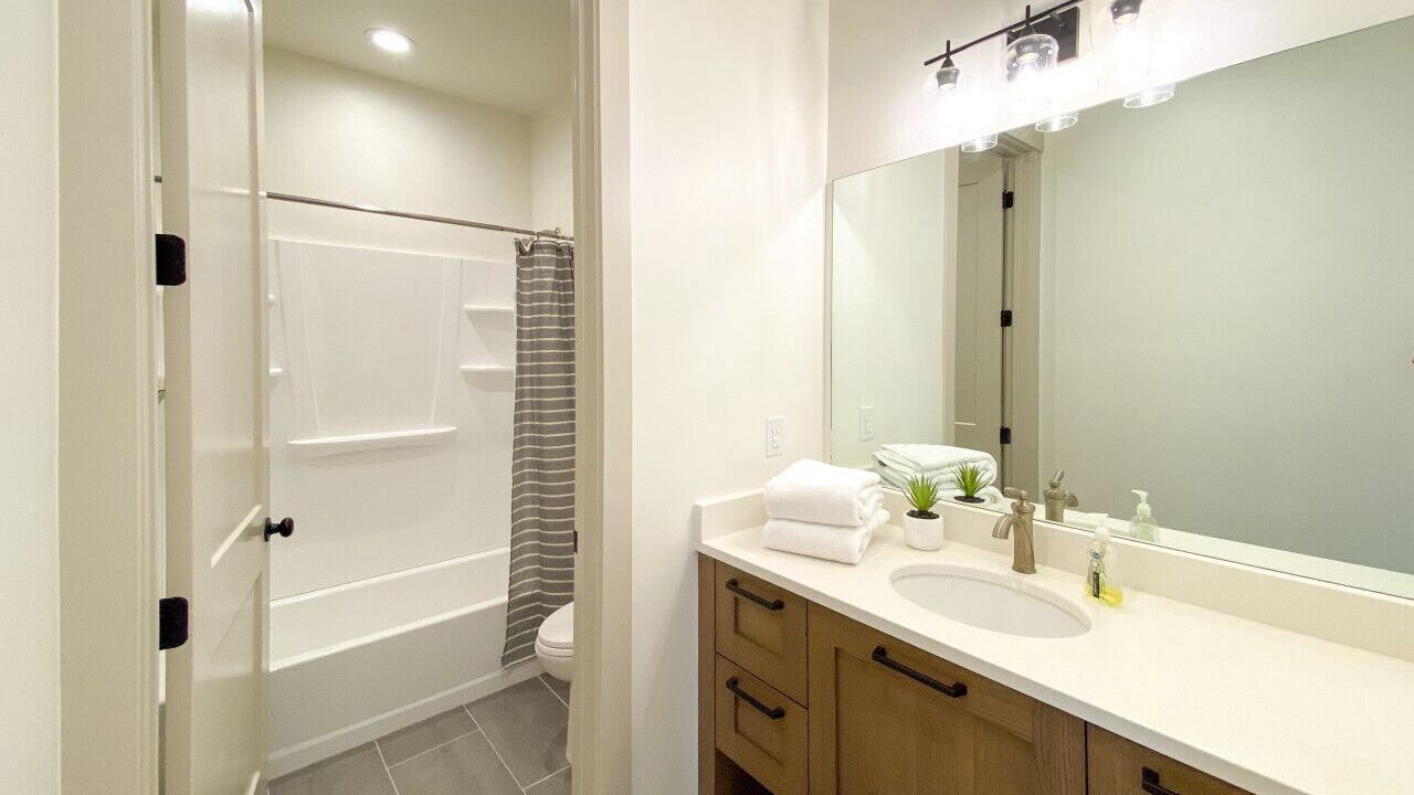 Photo of Bathroom in Garden City