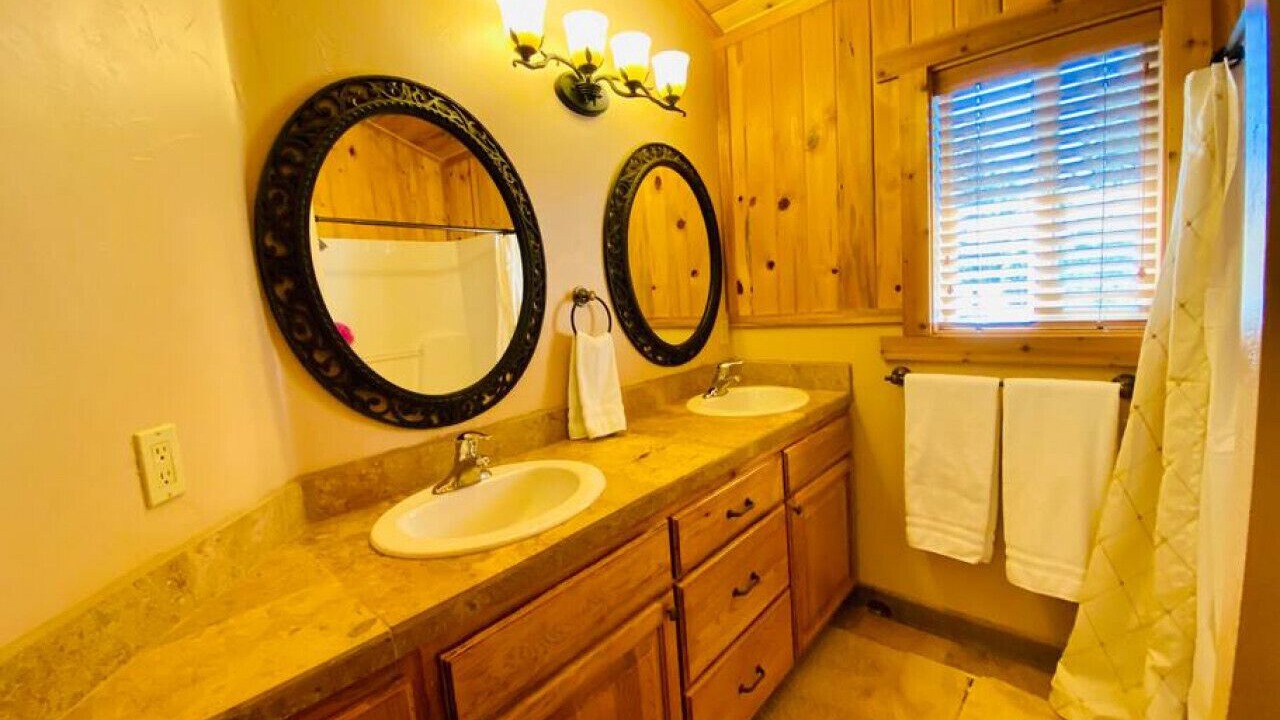 Photo of Bathroom in Tamarack Resort