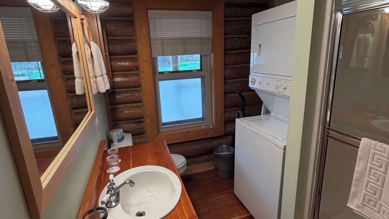 Photo of Bathroom in Shell