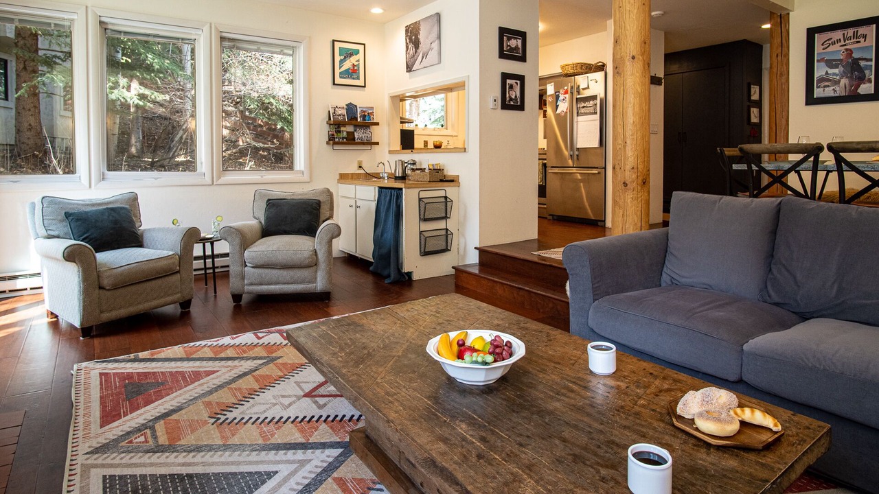 Photo of Bedroom in Warm Springs