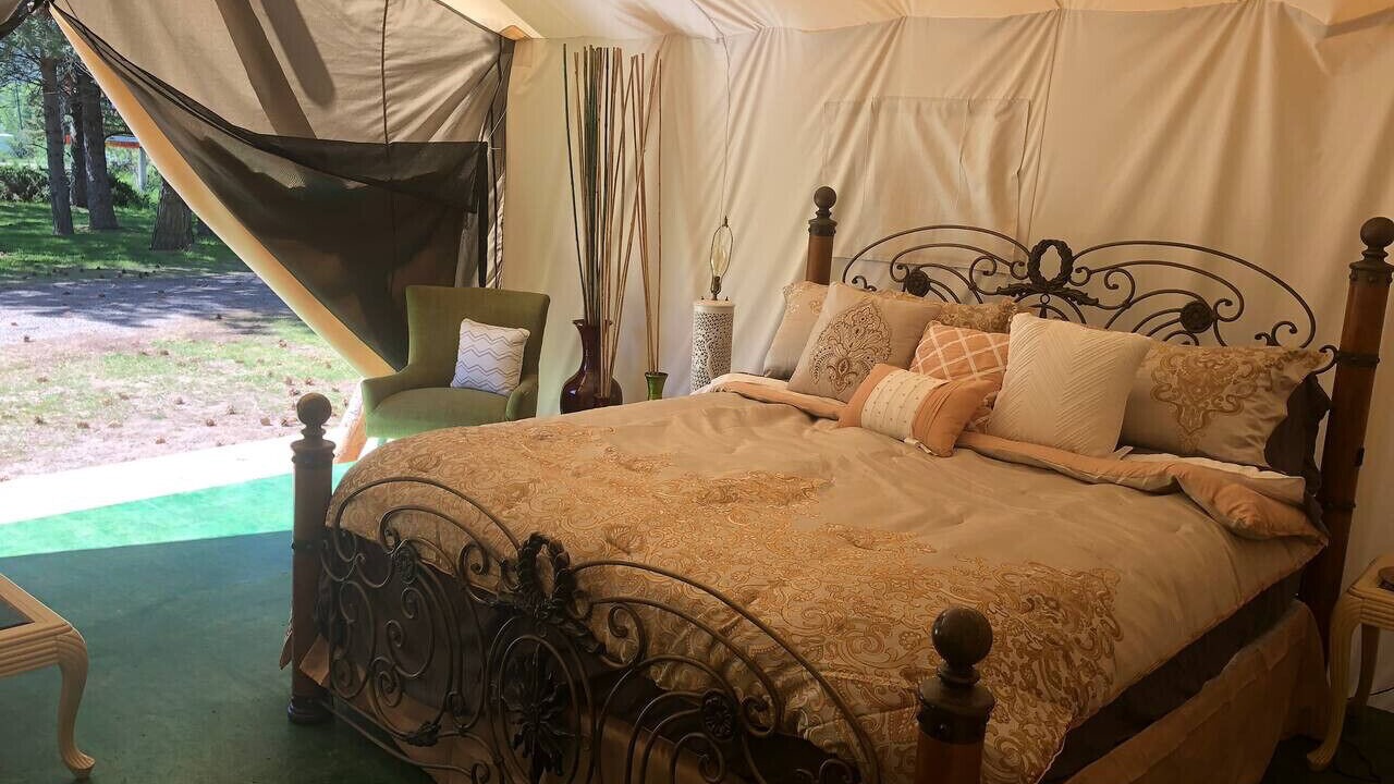 Photo of Bedroom in Palisades