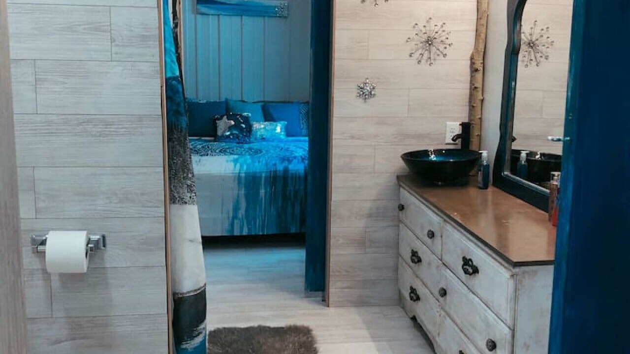 Photo of Bathroom in Palisades