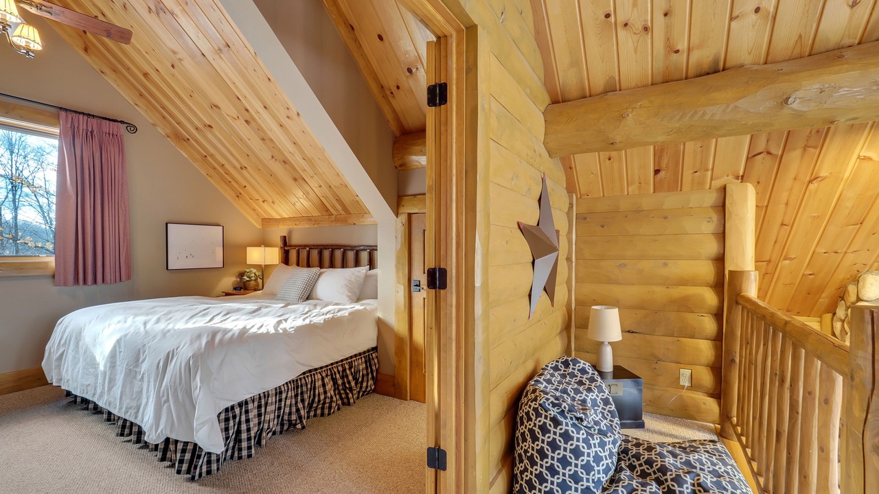 Photo of Bedroom in Boyne City