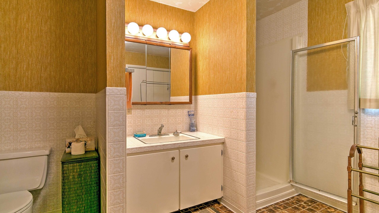Photo of Bathroom in Twin Falls County