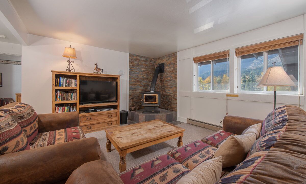 Photo of Livingroom in Teton Village