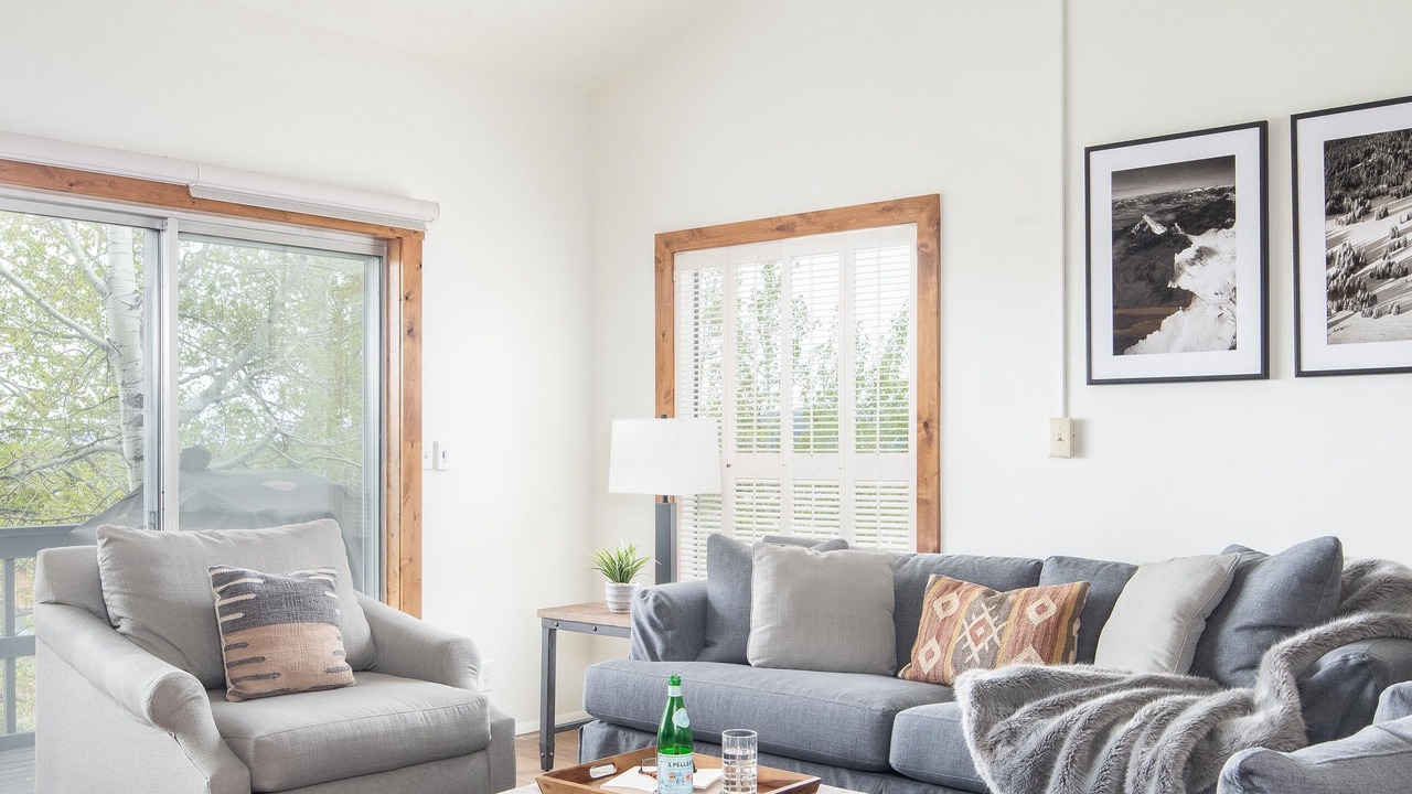 Photo of Livingroom in Teton Village